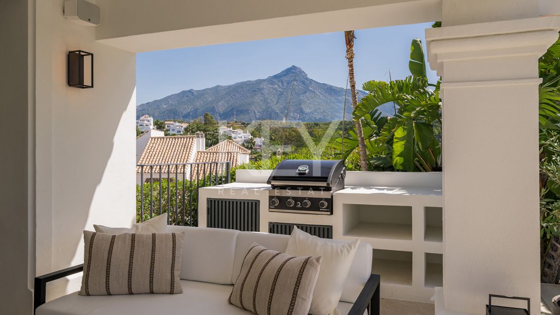 Perfect Family Villa for Sale in Nueva Andalucía, Marbella