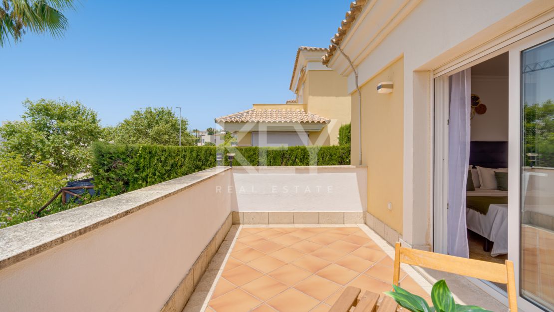 Beautiful south-facing Semi-detached Villa located within the exclusive gated community of Santa Clara Golf, Marbella