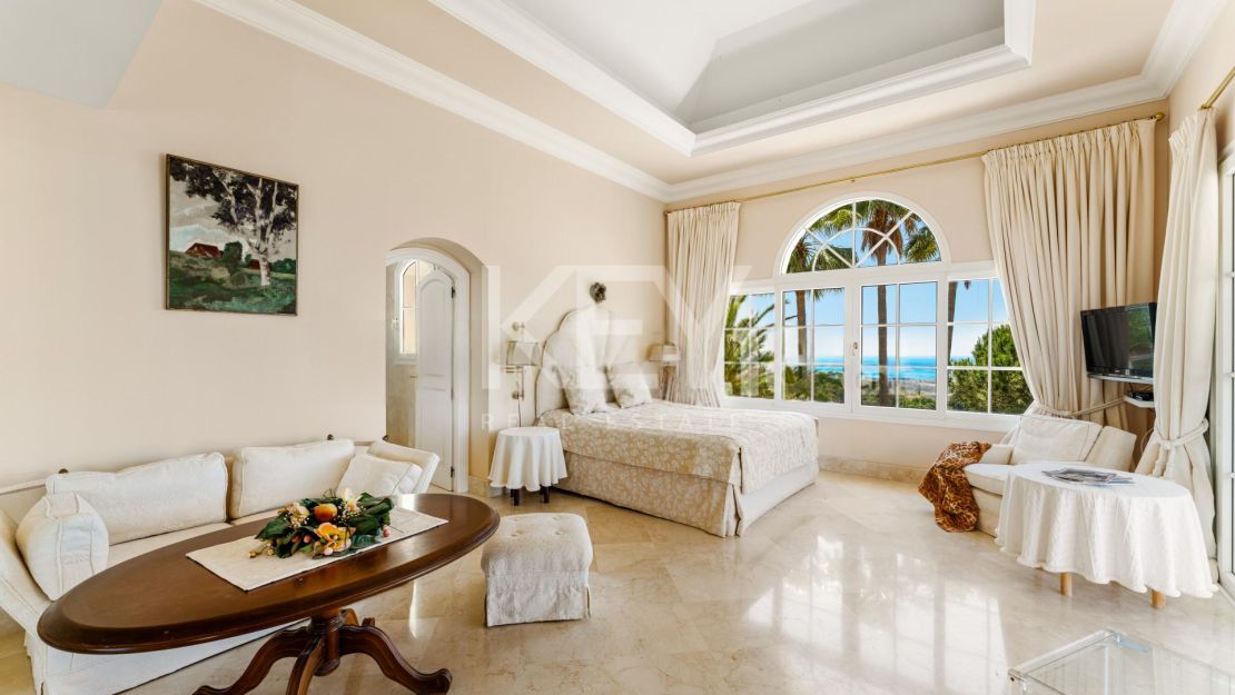 Panoramic Sea Views Villa for Sale in La Zagaleta, Benahavís