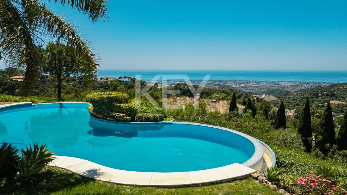 Panoramic Sea Views Villa for Sale in La Zagaleta, Benahavís