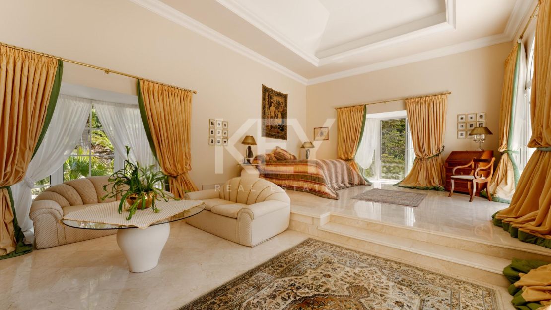 Panoramic Sea Views Villa for Sale in La Zagaleta, Benahavís