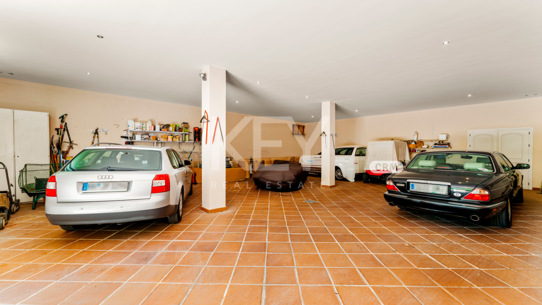 Panoramic Sea Views Villa for Sale in La Zagaleta, Benahavís