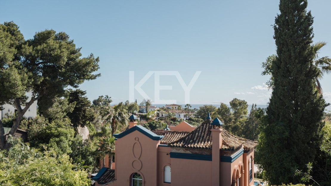 Magnificent Villa with Views in El Rosario, East Marbella