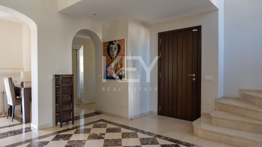 Magnificent Villa with Views in El Rosario, East Marbella