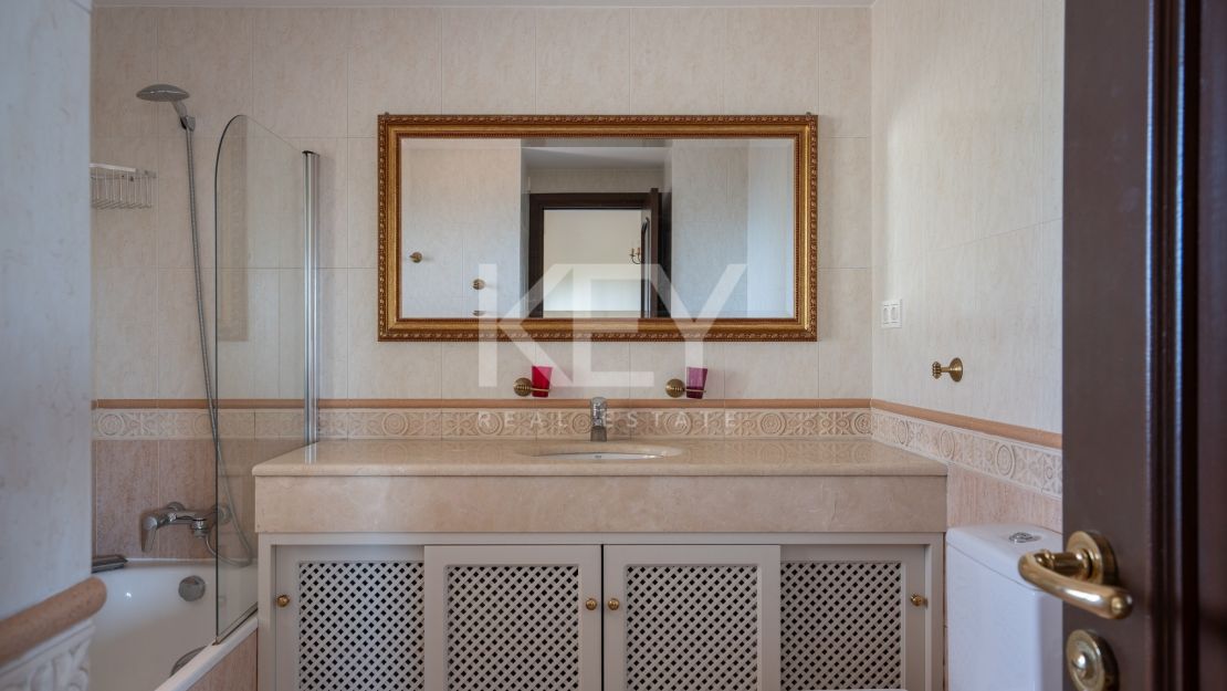 Magnificent Villa with Views in El Rosario, East Marbella