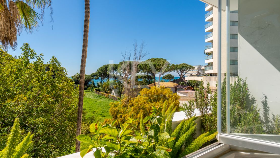 Renovated Beachside Apartment for Sale on Marbella Golden Mile