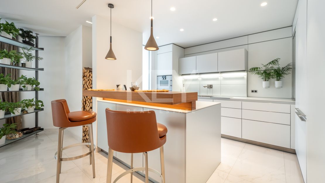 Renovated Beachside Apartment for Sale on Marbella Golden Mile