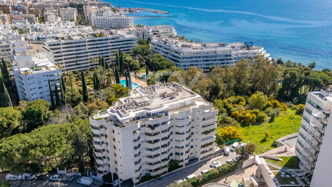 Renovated Beachside Apartment for Sale on Marbella Golden Mile