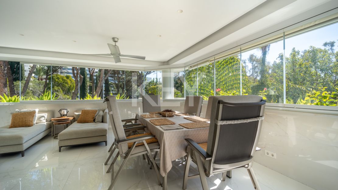 Renovated Beachside Apartment for Sale on Marbella Golden Mile