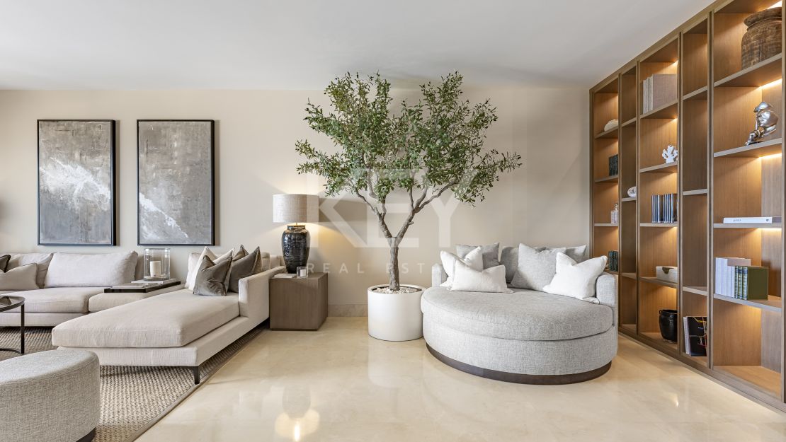 Renovated South-Facing Penthouse with Panoramic Views in La Quinta, Benahavís