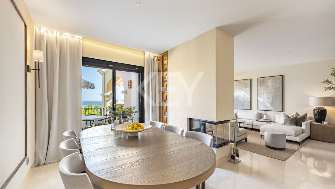 Renovated South-Facing Penthouse with Panoramic Views in La Quinta, Benahavís