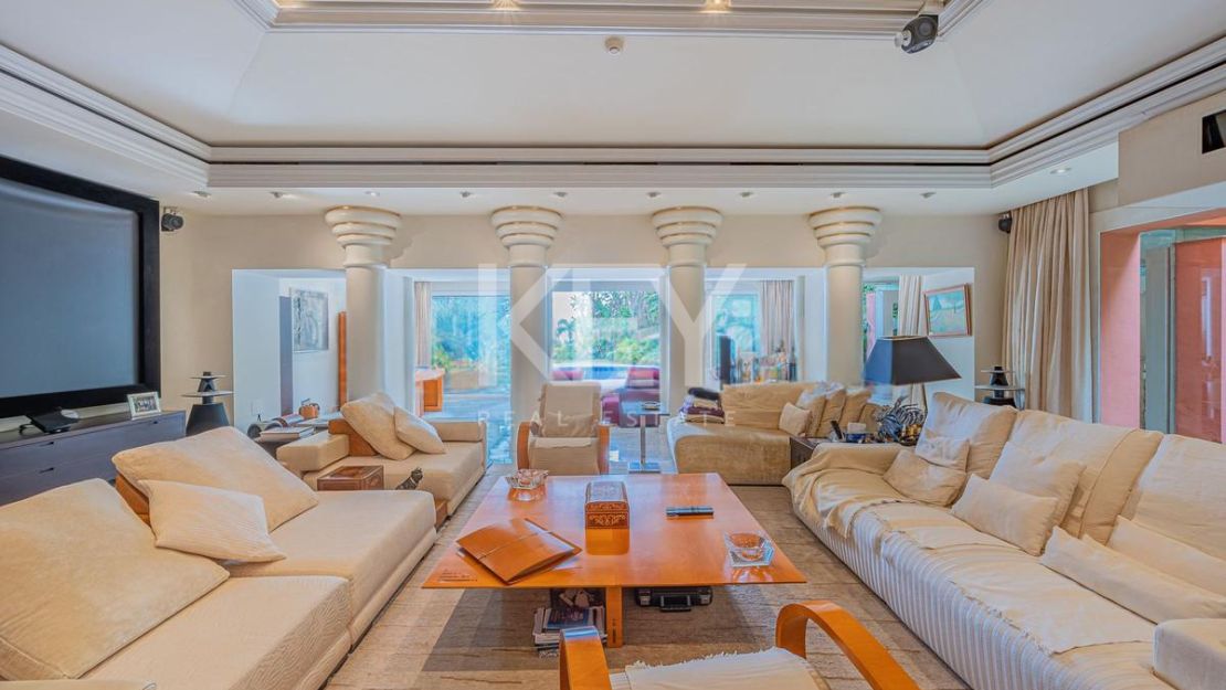 Timeless Mediterranean Villa for Sale in Nagüeles, Marbella Golden Mile