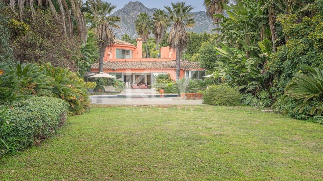 Timeless Mediterranean Villa for Sale in Nagüeles, Marbella Golden Mile