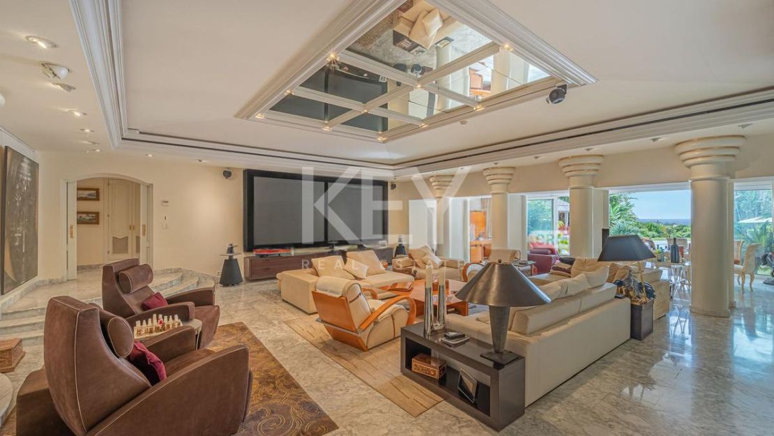 Timeless Mediterranean Villa for Sale in Nagüeles, Marbella Golden Mile