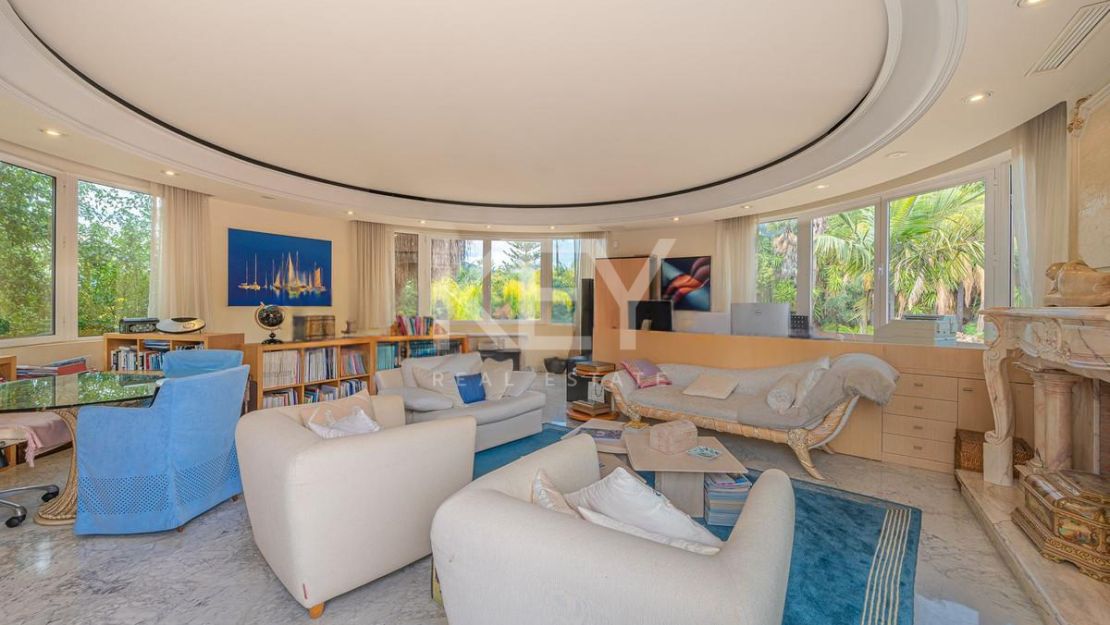 Timeless Mediterranean Villa for Sale in Nagüeles, Marbella Golden Mile