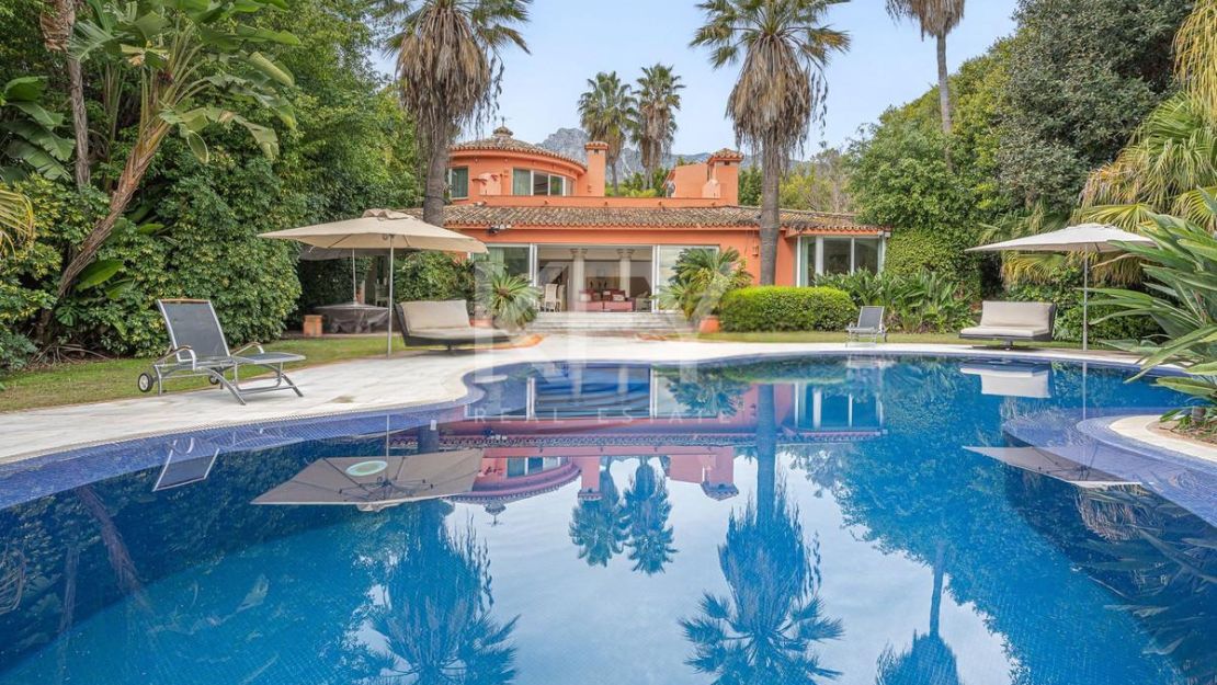 Timeless Mediterranean Villa for Sale in Nagüeles, Marbella Golden Mile