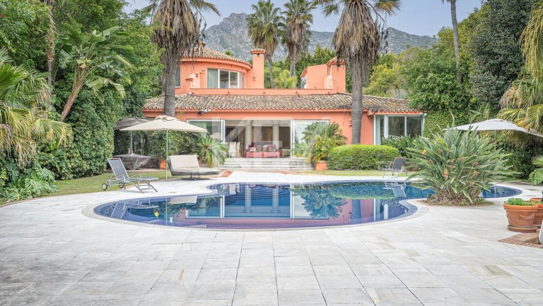Timeless Mediterranean Villa for Sale in Nagüeles, Marbella Golden Mile