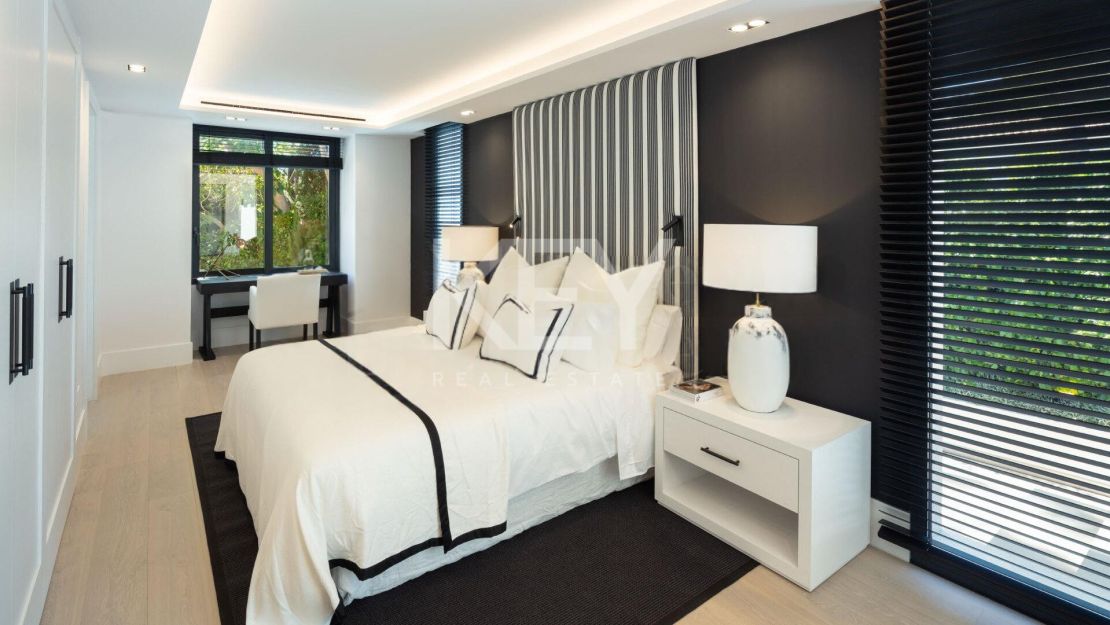 Stunning Luxury Villa with open views in Nueva Andalucia, Marbella