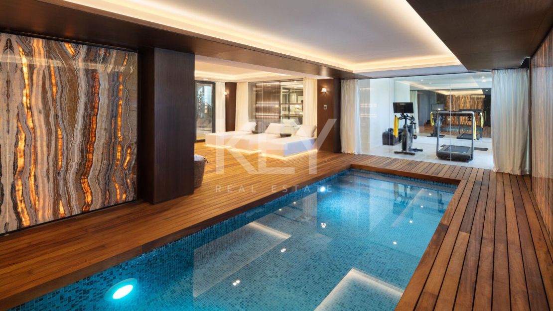 Stunning Luxury Villa with open views in Nueva Andalucia, Marbella
