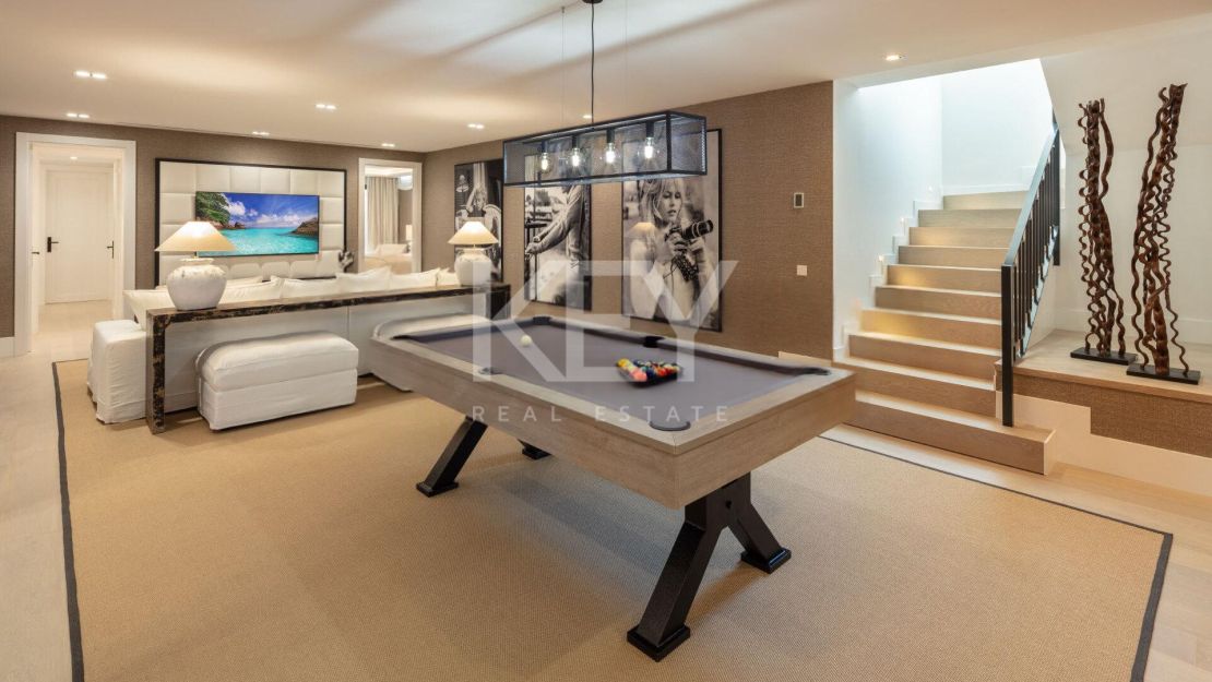 Stunning Luxury Villa with open views in Nueva Andalucia, Marbella