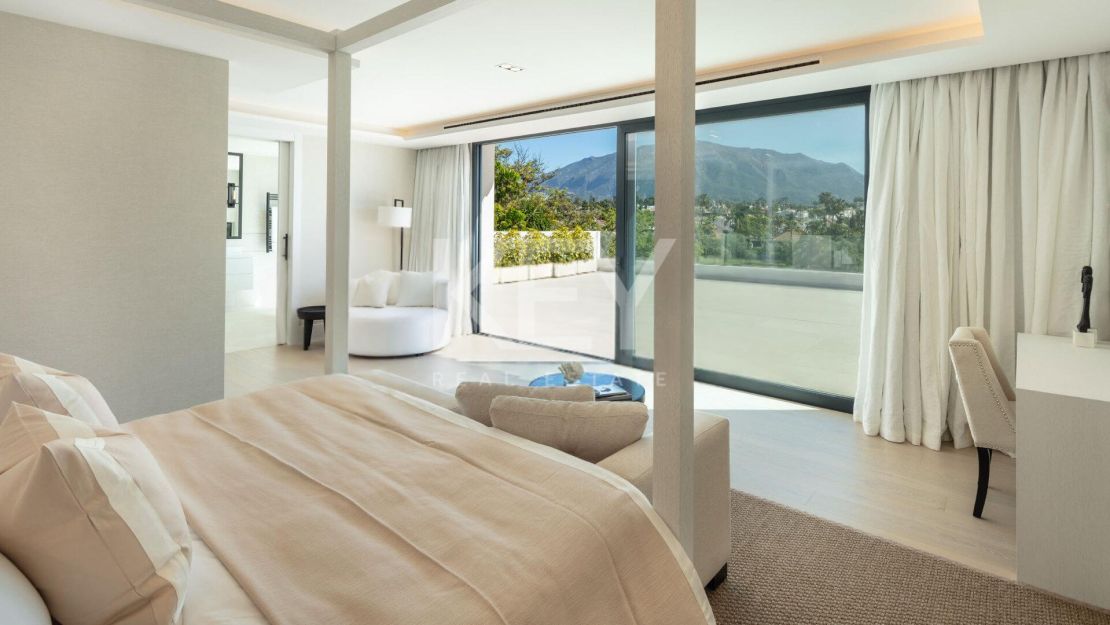 Stunning Luxury Villa with open views in Nueva Andalucia, Marbella