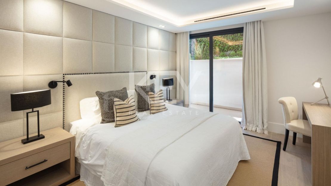 Stunning Luxury Villa with open views in Nueva Andalucia, Marbella