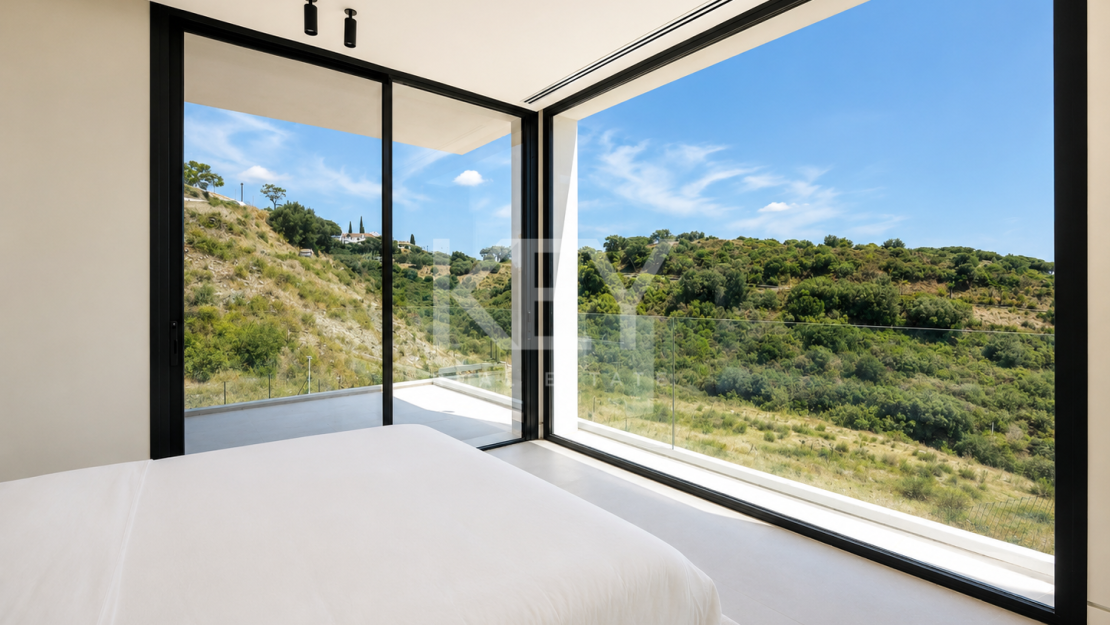 Luxury Contemporary Villa with Panoramic Sea Views for Sale in Elviria, Marbella East