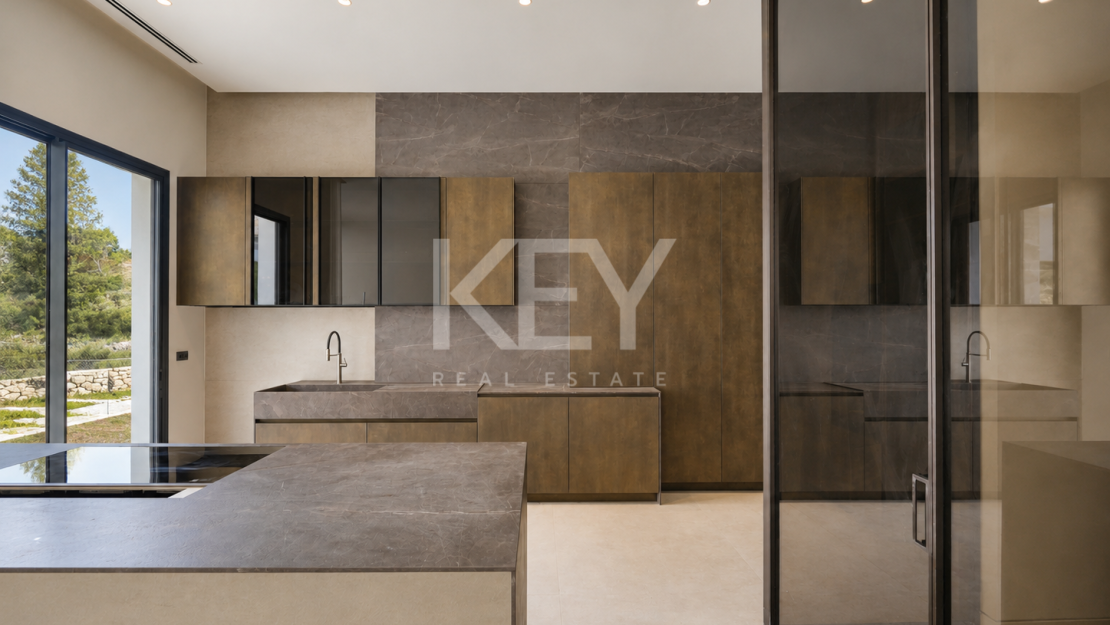 Luxury Contemporary Villa with Panoramic Sea Views for Sale in Elviria, Marbella East