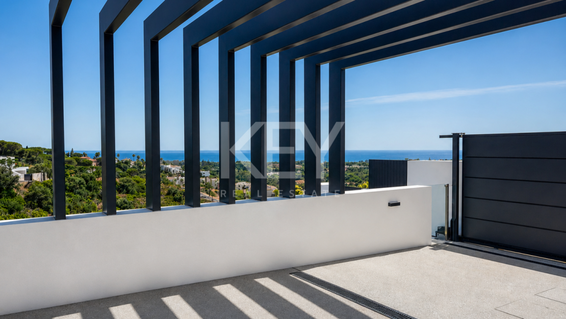 Luxury Contemporary Villa with Panoramic Sea Views for Sale in Elviria, Marbella East