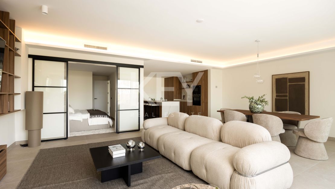 Luxury Renovated Apartment for Sale in Nueva Andalucía, Marbella