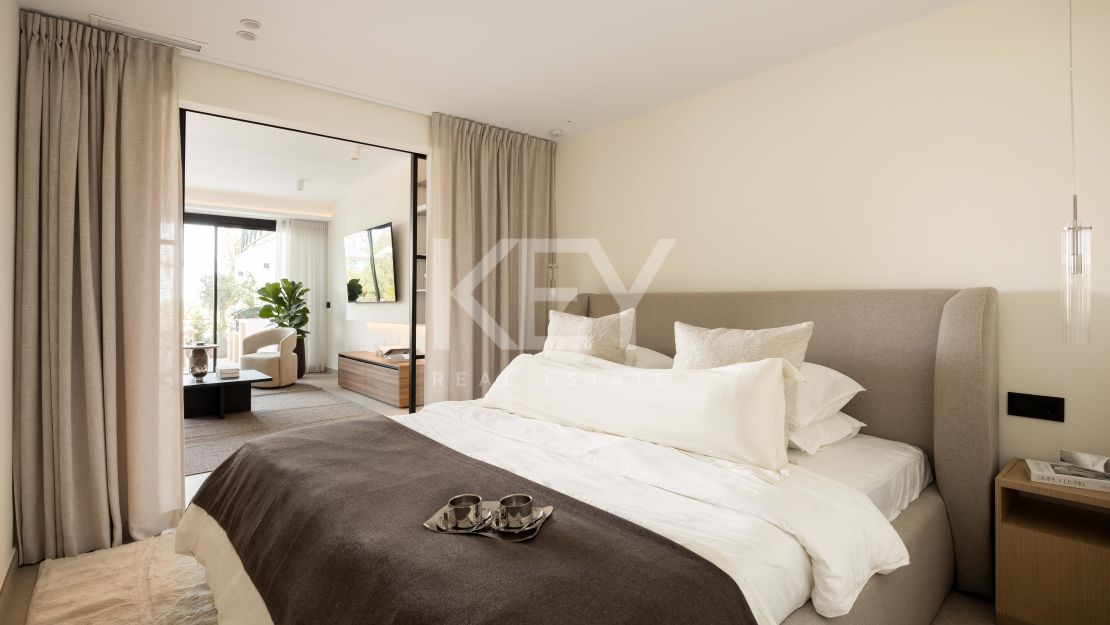 Luxury Renovated Apartment for Sale in Nueva Andalucía, Marbella