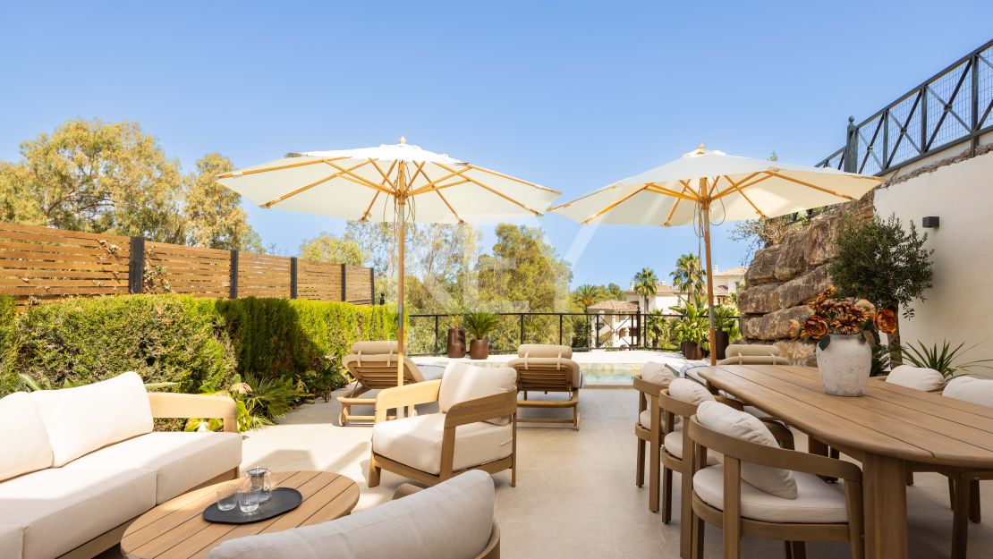 Luxury Renovated Apartment for Sale in Nueva Andalucía, Marbella