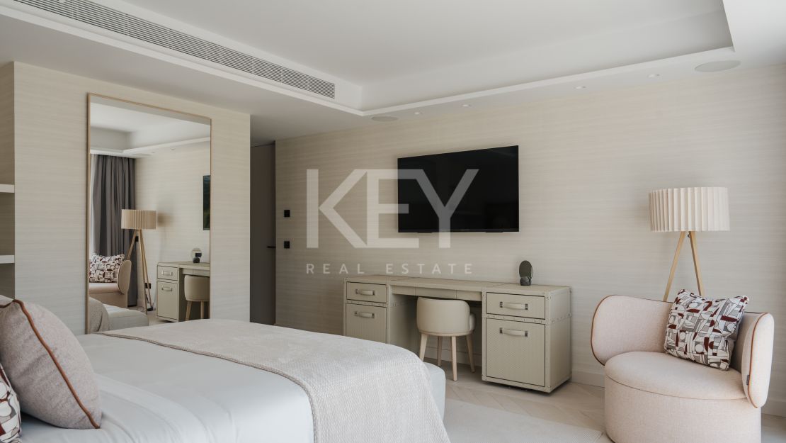 Renovated Garden Duplex for Sale in Los Naranjos Golf, Nueva Andalucía, Marbella