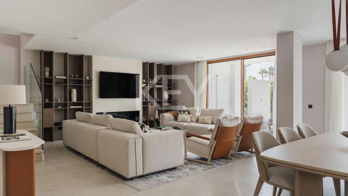 Renovated Garden Duplex for Sale in Los Naranjos Golf, Nueva Andalucía, Marbella