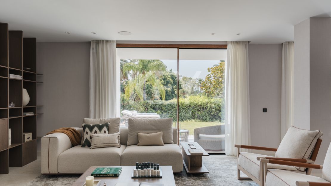 Renovated Garden Duplex for Sale in Los Naranjos Golf, Nueva Andalucía, Marbella
