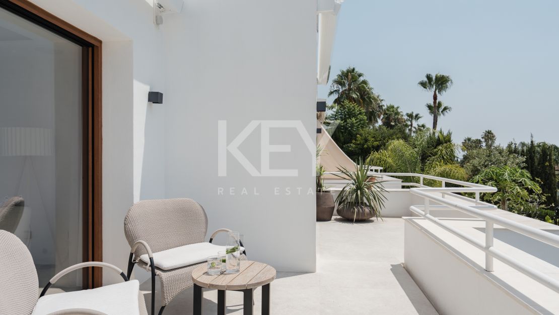 Renovated Garden Duplex for Sale in Los Naranjos Golf, Nueva Andalucía, Marbella