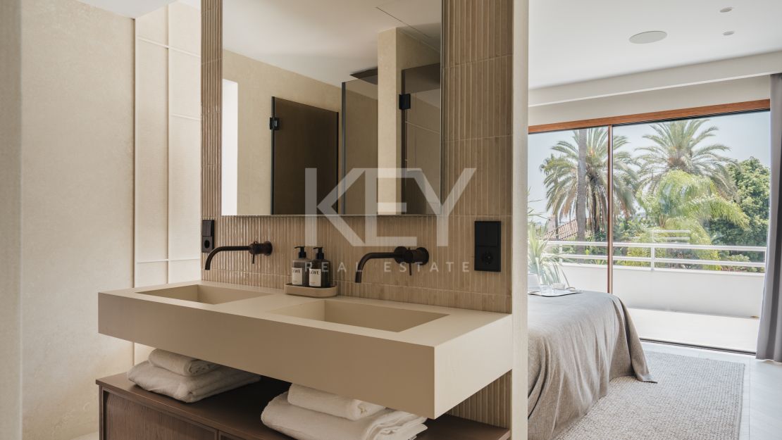 Renovated Garden Duplex for Sale in Los Naranjos Golf, Nueva Andalucía, Marbella