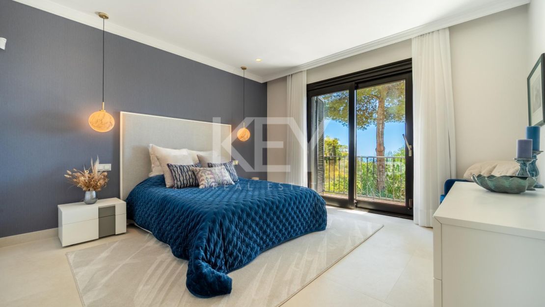 Villa En Venta En Marbella Hill Club Con Vistas Panorámicas Al Mar