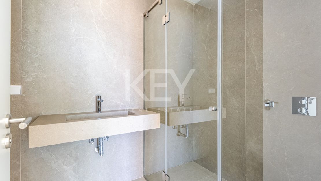 Brand New South-Facing Villa with Panoramic Sea Views in Benahavis