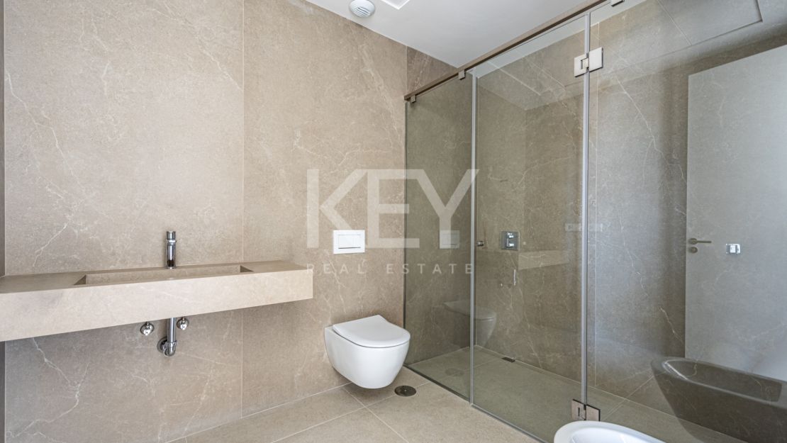 Brand New South-Facing Villa with Panoramic Sea Views in Benahavis