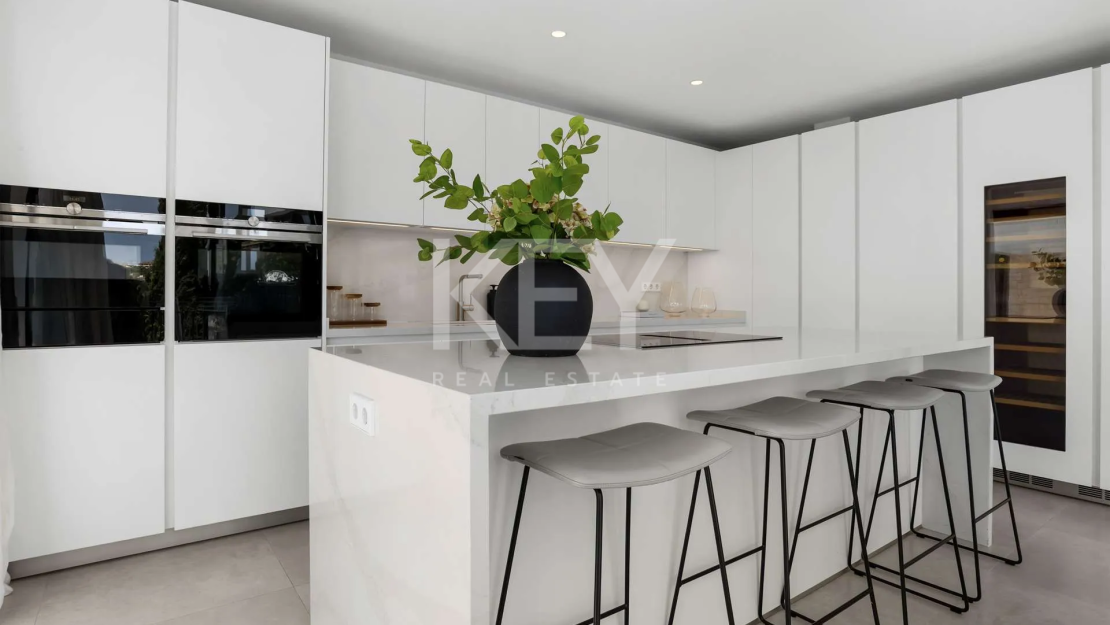 Luxury Villa for Sale in La Cerquilla, Nueva Andalucía, Marbella