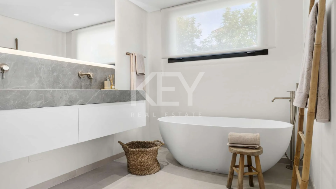 Luxury Villa for Sale in La Cerquilla, Nueva Andalucía, Marbella