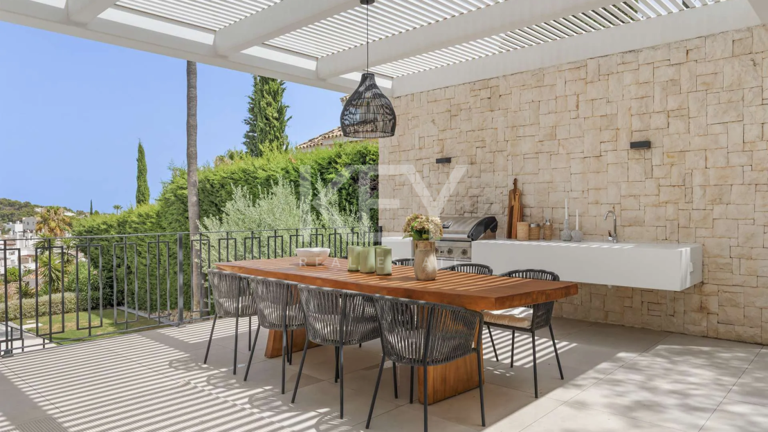 Luxury Villa for Sale in La Cerquilla, Nueva Andalucía, Marbella