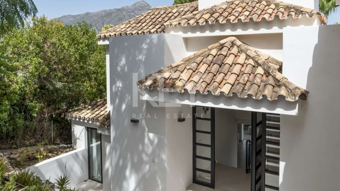 Luxury Villa for Sale in La Cerquilla, Nueva Andalucía, Marbella