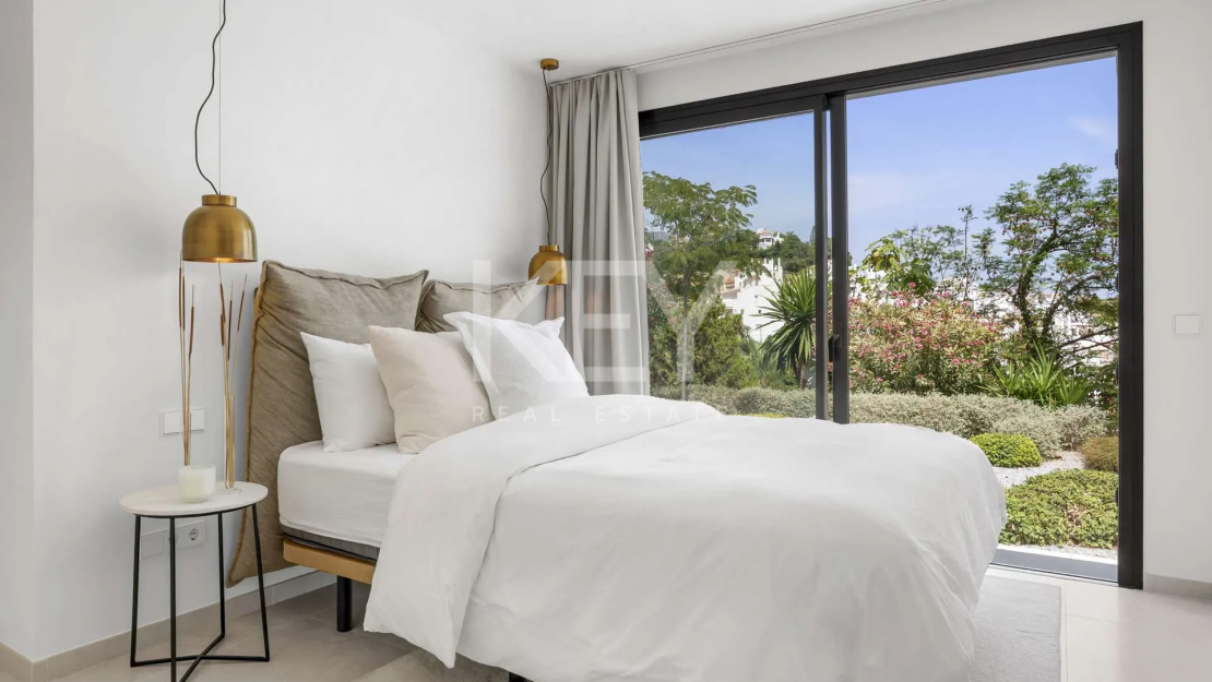 Luxury Villa for Sale in La Cerquilla, Nueva Andalucía, Marbella