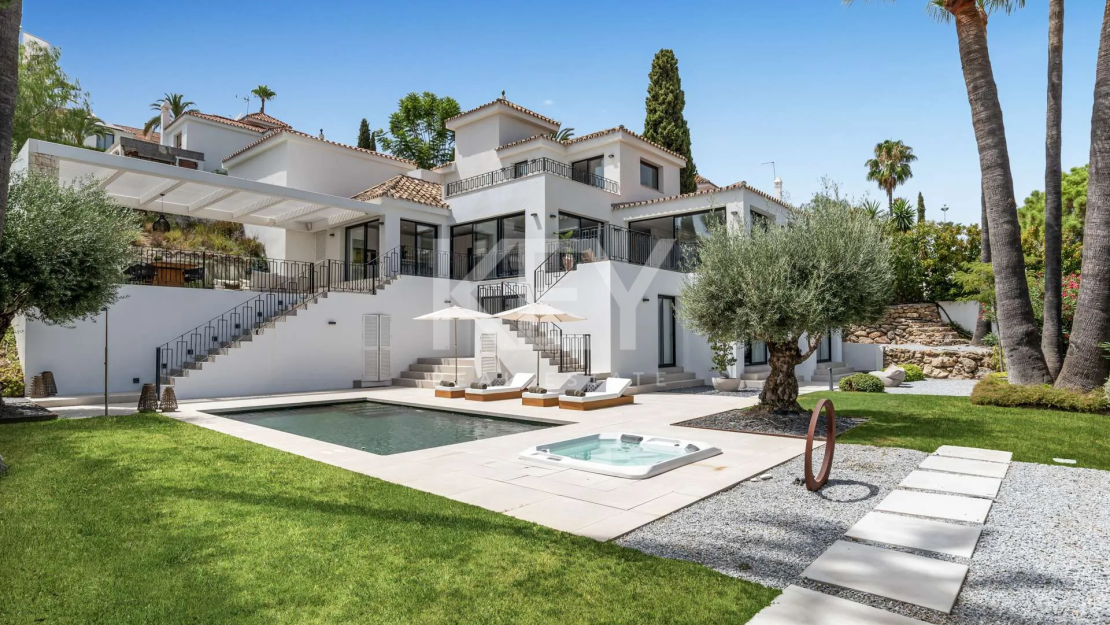 Luxury Villa for Sale in La Cerquilla, Nueva Andalucía, Marbella
