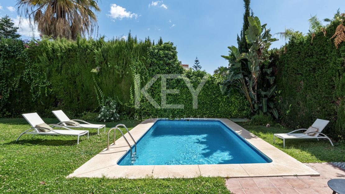 Contemporary Six-Bedroom Villa for Sale Near Puerto Banús, Marbella