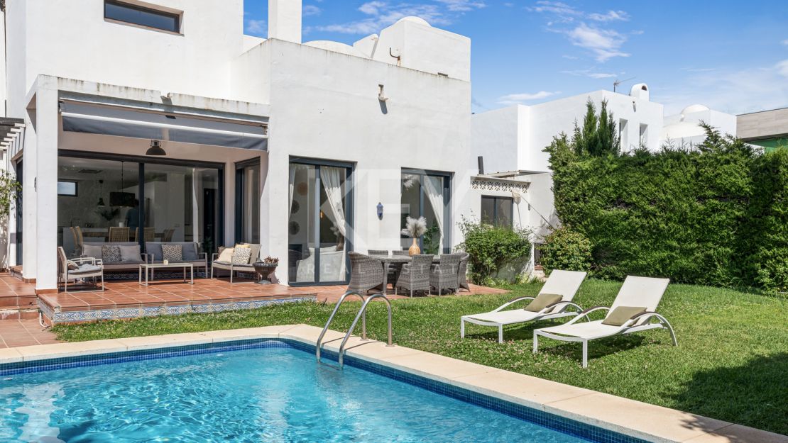 Contemporary Six-Bedroom Villa for Sale Near Puerto Banús, Marbella