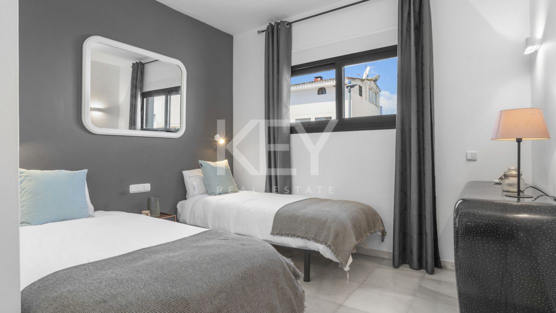 Contemporary Six-Bedroom Villa for Sale Near Puerto Banús, Marbella