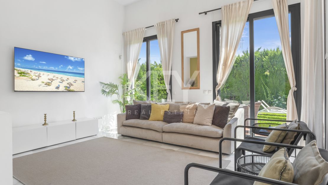 Contemporary Six-Bedroom Villa for Sale Near Puerto Banús, Marbella